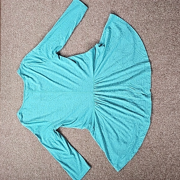 Top - Picture 7 of 16